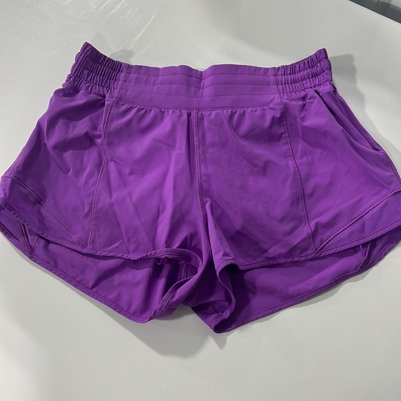 lululemon athletica Shorts Lululemon Hotty Hot Highrise Lined Short
